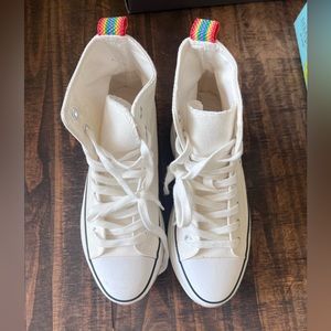 Madden Girl platforms